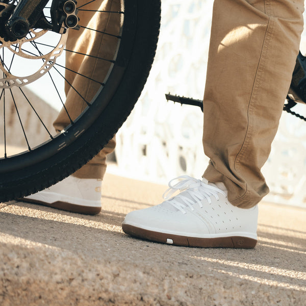 Stamp Street Fabio Flat Shoes - White/Gum